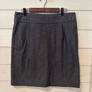 LOFT Ann Taylor Loft Dark Blue
Chambray Skirt Size 10. Pockets and size zip.